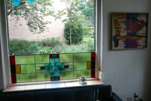 Huizen (NH) - voorzetraam glas-in-lood